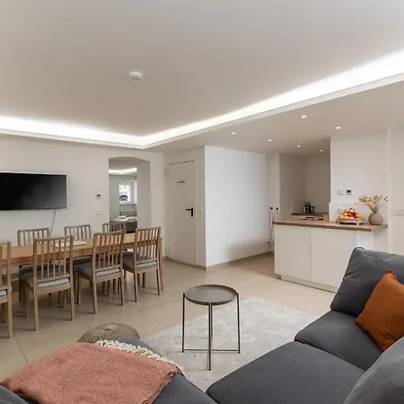 Spacious Apartment In Hemholtzkiez Prenzlauer Berg For 8 People Hiddenseer Berlin Exterior photo