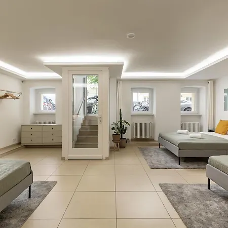 Spacious Apartment In Hemholtzkiez Prenzlauer Berg For 8 People Hiddenseer Berlin Exterior photo